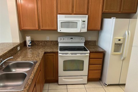 Condo in New Smyrna Beach, Florida, 2 bedrooms  № 2395849 - photo 6