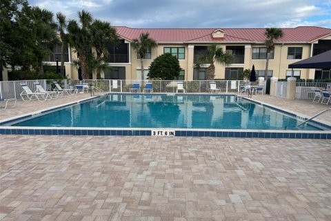 Condo in New Smyrna Beach, Florida, 2 bedrooms  № 2395849 - photo 20