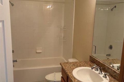Condo in New Smyrna Beach, Florida, 2 bedrooms  № 2395849 - photo 16