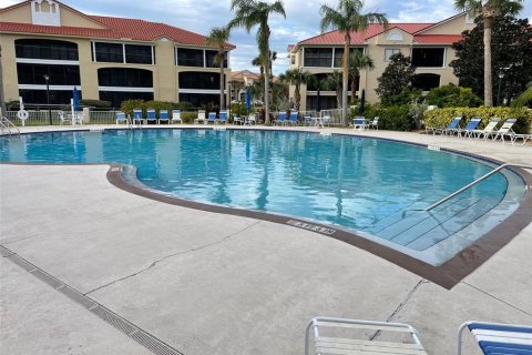 Condo in New Smyrna Beach, Florida, 2 bedrooms  № 2395849 - photo 24