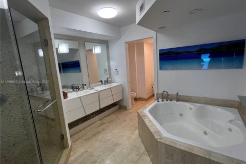 Снять в аренду кондоминиум в Санни-Айлс-Бич, Флорида 3 спальни, 205.31м2, № 1951017 - фото 13