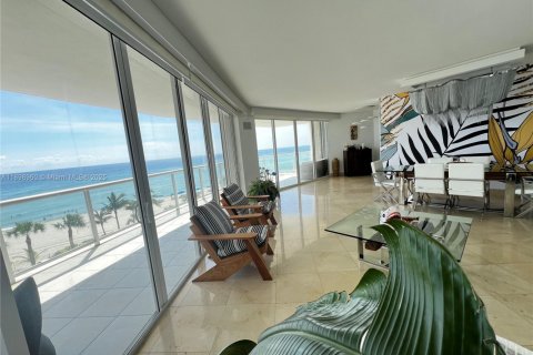 Снять в аренду кондоминиум в Санни-Айлс-Бич, Флорида 3 спальни, 205.31м2, № 1951017 - фото 5