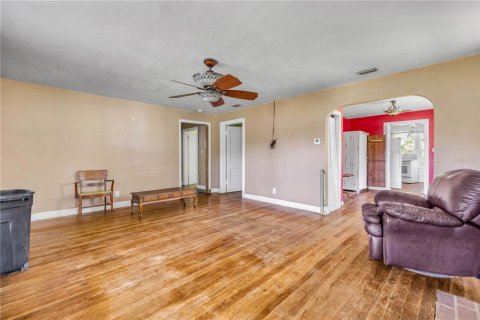 House in Oak Hill, Florida 4 bedrooms, 117.06 sq.m. № 1788316 - photo 5