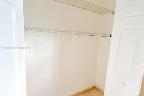 Copropriété à louer à Hialeah, Floride: 2 chambres, 82.13 m2 № 2079973 - photo 24