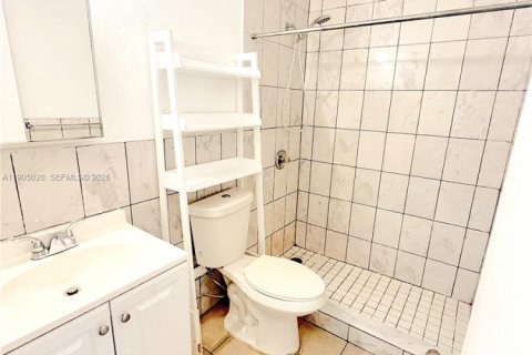 Copropriété à louer à Hialeah, Floride: 2 chambres, 82.13 m2 № 2079973 - photo 15