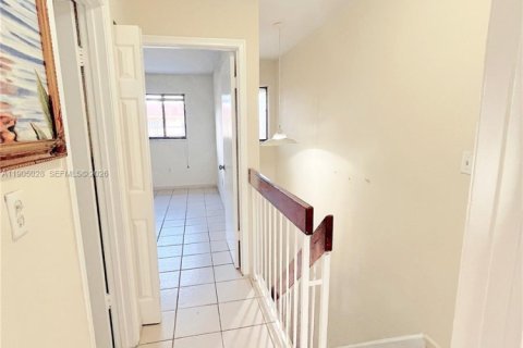 Copropriété à louer à Hialeah, Floride: 2 chambres, 82.13 m2 № 2079973 - photo 25