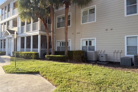 Copropriété à vendre à Bradenton, Floride: 2 chambres, 97.36 m2 № 2388664 - photo 30
