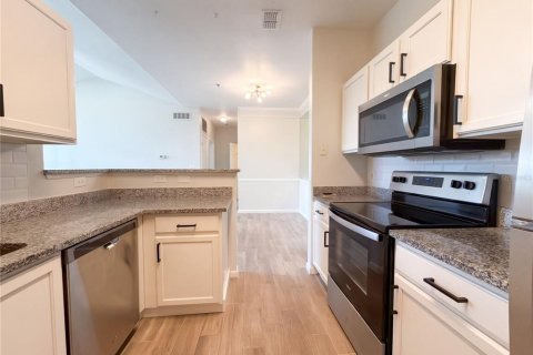 Copropriété à vendre à Bradenton, Floride: 2 chambres, 97.36 m2 № 2388664 - photo 11