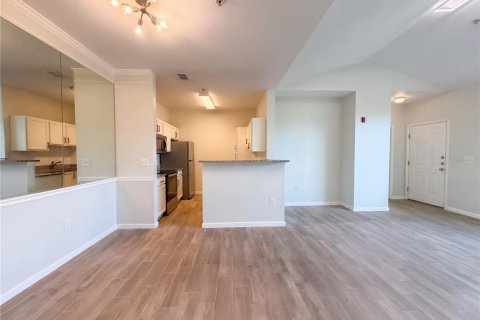 Copropriété à vendre à Bradenton, Floride: 2 chambres, 97.36 m2 № 2388664 - photo 6