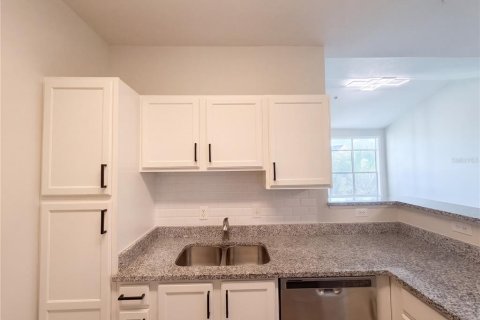 Copropriété à vendre à Bradenton, Floride: 2 chambres, 97.36 m2 № 2388664 - photo 14