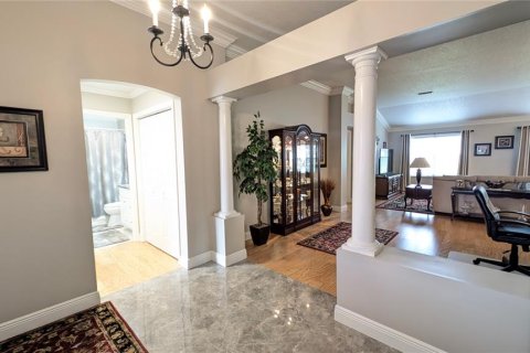 House in The Villages, Florida 2 bedrooms, 149.57 sq.m. № 1796960 - photo 10