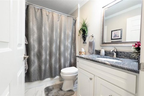 House in The Villages, Florida 2 bedrooms, 149.57 sq.m. № 1796960 - photo 20