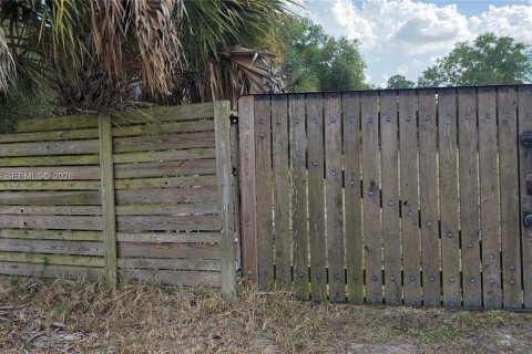 Terreno en venta en Clewiston, Florida № 2027476 - foto 7