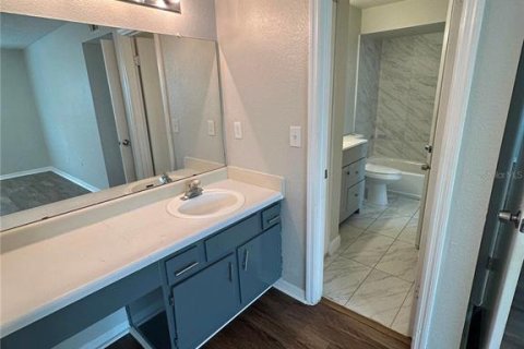 Condo in Orlando, Florida, 2 bedrooms  № 2218583 - photo 7