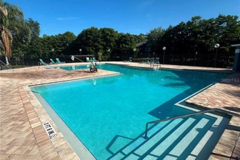 Condo in Orlando, Florida, 2 bedrooms  № 2218583 - photo 19