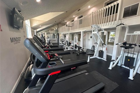 Condo in Orlando, Florida, 2 bedrooms  № 2218583 - photo 18