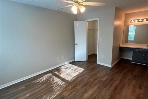 Condo in Orlando, Florida, 2 bedrooms  № 2218583 - photo 11