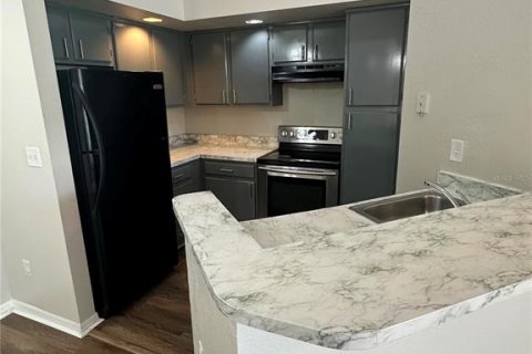Condo in Orlando, Florida, 2 bedrooms  № 2218583 - photo 4