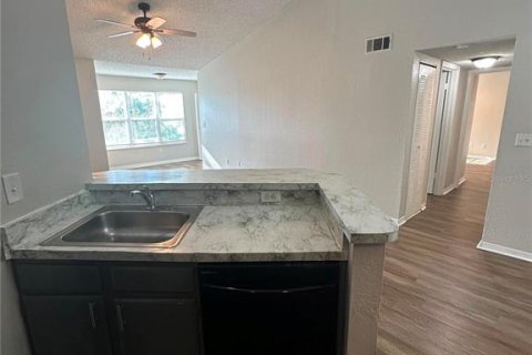 Condo in Orlando, Florida, 2 bedrooms  № 2218583 - photo 5