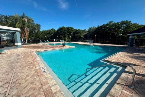 Condo in Orlando, Florida, 2 bedrooms  № 2218583 - photo 24
