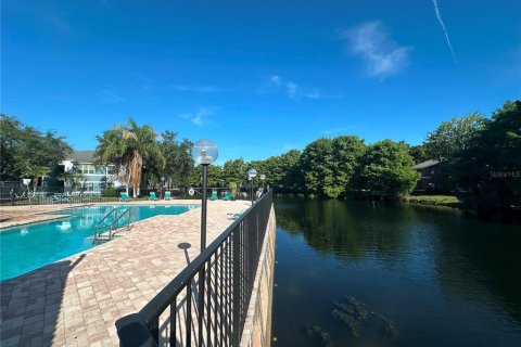 Condo in Orlando, Florida, 2 bedrooms  № 2218583 - photo 23