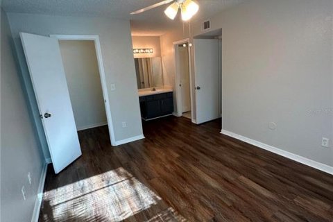 Condo in Orlando, Florida, 2 bedrooms  № 2218583 - photo 6