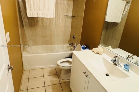 Townhouse in Homestead, Florida 3 bedrooms, 123.19 sq.m. № 1956866 - photo 13