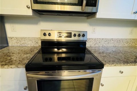 Townhouse in Homestead, Florida 3 bedrooms, 123.19 sq.m. № 1956866 - photo 2