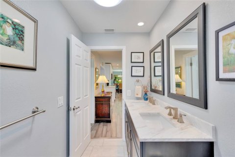 House in Saint Petersburg, Florida 3 bedrooms, 150.41 sq.m. № 1848660 - photo 30