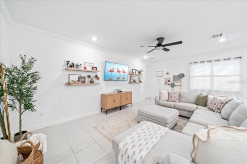 Casa en venta en Palm Bay, Florida, 4 dormitorios, 181.62 m2 № 2206560 - foto 5