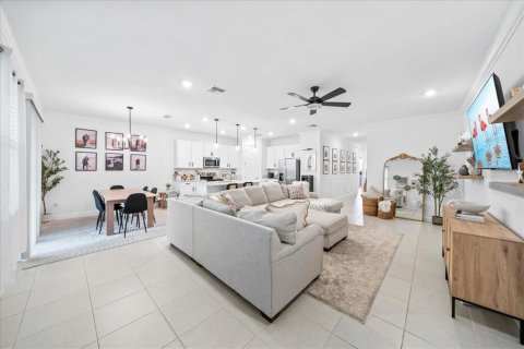 Casa en venta en Palm Bay, Florida, 4 dormitorios, 181.62 m2 № 2206560 - foto 3