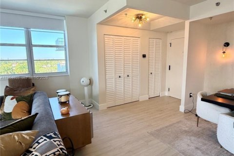 Condominio en alquiler en Miami Beach, Florida, 1 dormitorio, 83.61 m2 № 2010028 - foto 28