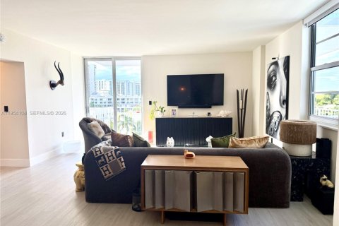 Condominio en alquiler en Miami Beach, Florida, 1 dormitorio, 83.61 m2 № 2010028 - foto 7
