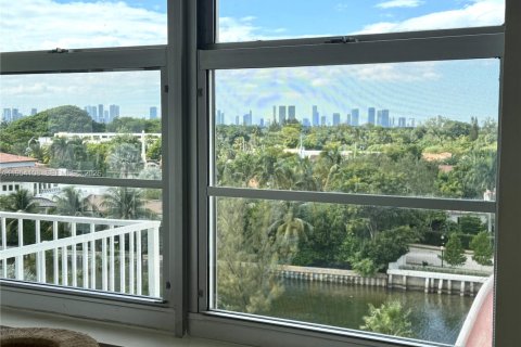 Condominio en alquiler en Miami Beach, Florida, 1 dormitorio, 83.61 m2 № 2010028 - foto 19