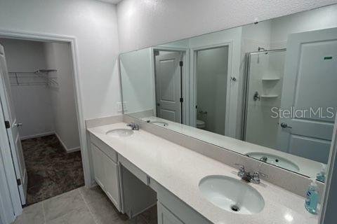 House in Davenport, Florida 5 bedrooms, 225.75 sq.m. № 1913471 - photo 15