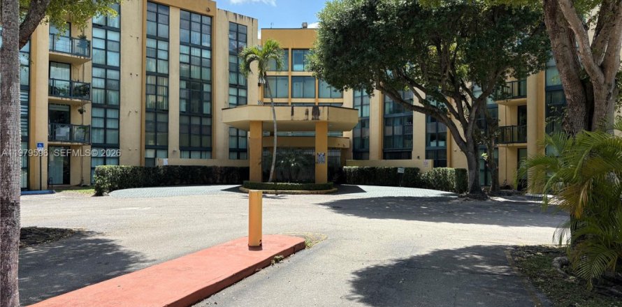 Condominio en Miami, Florida, 2 dormitorios № 2047796