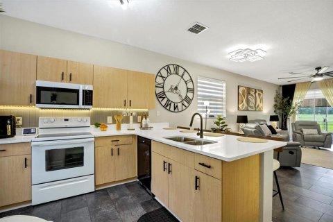 Condo in Kissimmee, Florida, 2 bedrooms  № 1873724 - photo 4