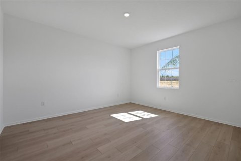 House in Tavares, Florida 4 bedrooms, 235.14 sq.m. № 1538833 - photo 17