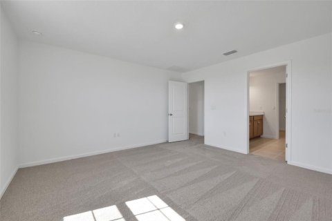 House in Tavares, Florida 4 bedrooms, 235.14 sq.m. № 1538833 - photo 22