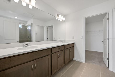 House in Tavares, Florida 4 bedrooms, 235.14 sq.m. № 1538833 - photo 24
