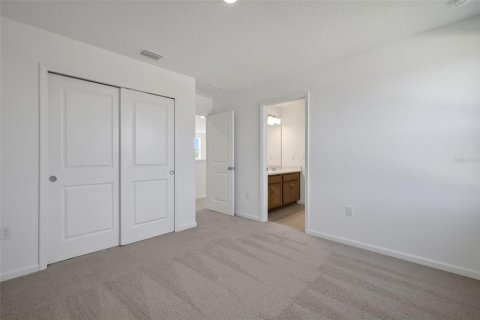 House in Tavares, Florida 4 bedrooms, 235.14 sq.m. № 1538833 - photo 21