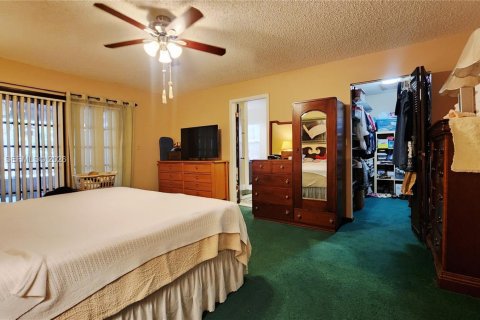 Casa en venta en Miami, Florida, 4 dormitorios, 267.65 m2 № 2007476 - foto 11