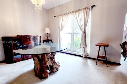 Casa en venta en Miami, Florida, 4 dormitorios, 267.65 m2 № 2007476 - foto 26