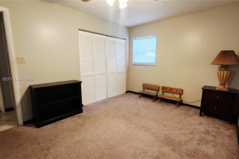 Casa en venta en Miami, Florida, 4 dormitorios, 267.65 m2 № 2007476 - foto 25