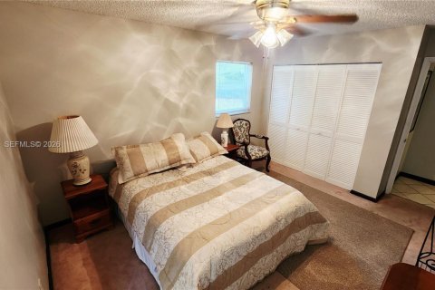 Casa en venta en Miami, Florida, 4 dormitorios, 267.65 m2 № 2007476 - foto 18