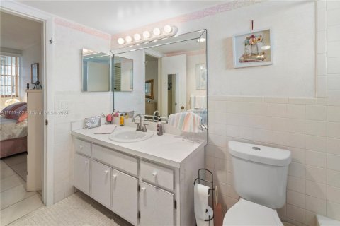 Condominio en venta en Hallandale Beach, Florida, 1 dormitorio, 68 m2 № 1428319 - foto 13