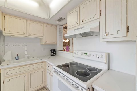 Condominio en venta en Hallandale Beach, Florida, 1 dormitorio, 68 m2 № 1428319 - foto 15