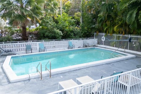 Condominio en venta en Miami Beach, Florida, 1 dormitorio, 71.35 m2 № 2025372 - foto 19