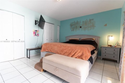 Condominio en venta en Miami Beach, Florida, 1 dormitorio, 71.35 m2 № 2025372 - foto 14