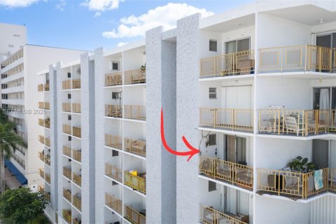 Condominio en venta en Miami Beach, Florida, 1 dormitorio, 71.35 m2 № 2025372 - foto 22
